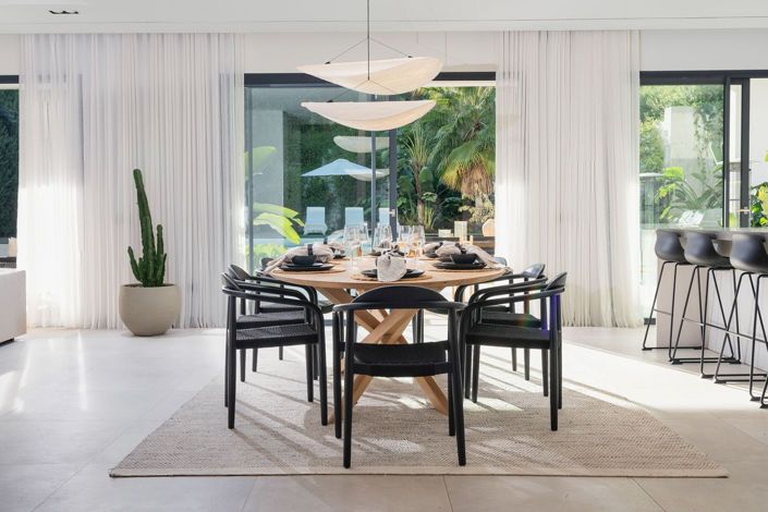 Image No.13-5 Bed Property for sale