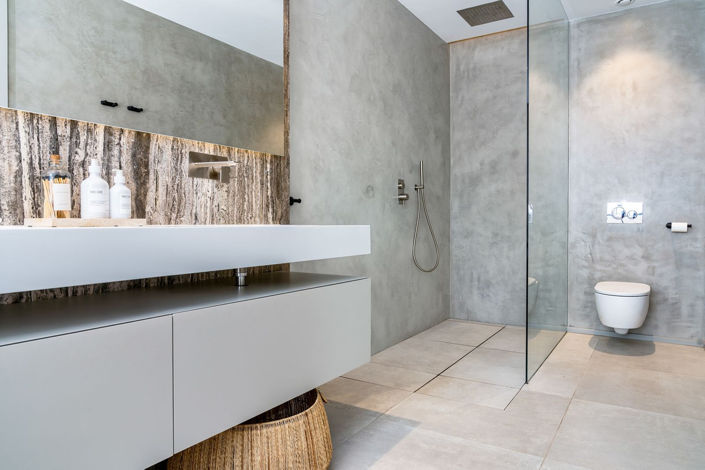 Image No.27-5 Bed Property for sale