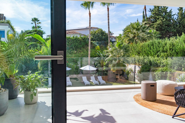 Image No.32-5 Bed Property for sale