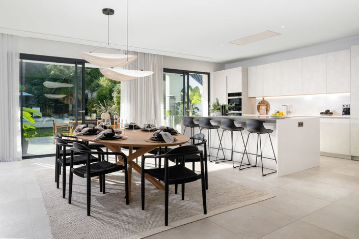 Image No.4-5 Bed Property for sale