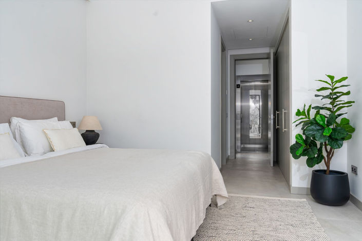 Image No.49-5 Bed Property for sale