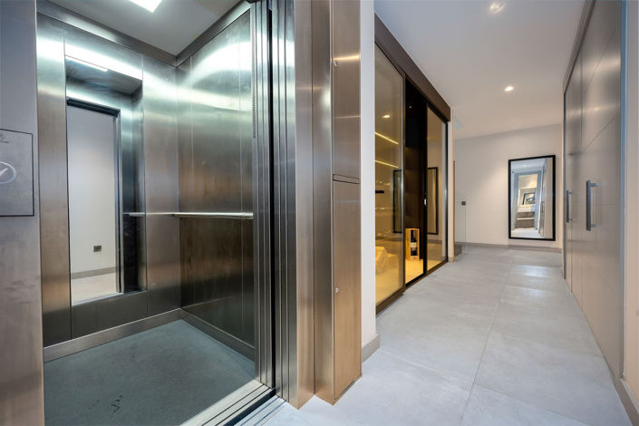 Image No.51-5 Bed Property for sale