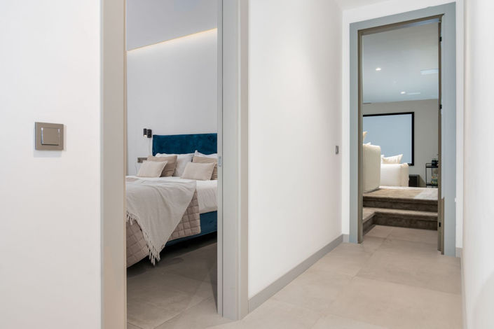 Image No.55-5 Bed Property for sale