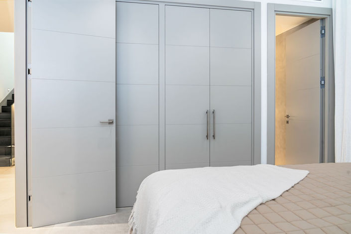 Image No.57-5 Bed Property for sale