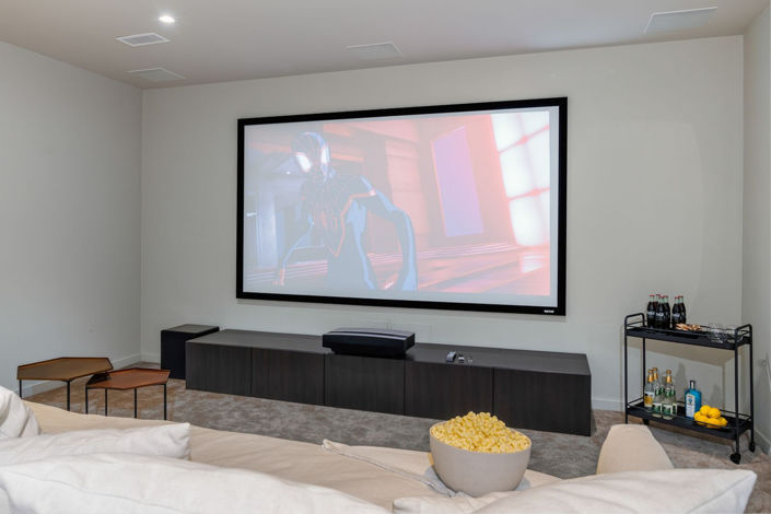 Image No.61-5 Bed Property for sale