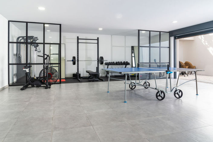 Image No.63-5 Bed Property for sale