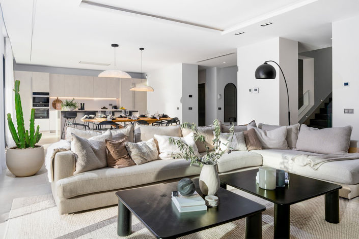 Image No.7-5 Bed Property for sale