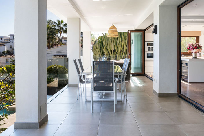 Image No.11-6 Bed Property for sale