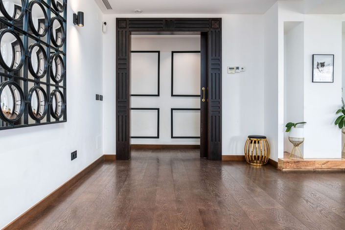 Image No.23-6 Bed Property for sale