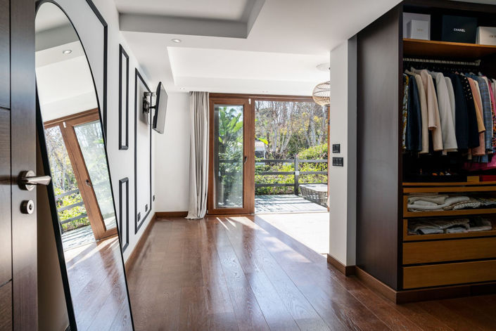 Image No.25-6 Bed Property for sale