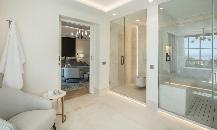 Image No.11-6 Bed Property for sale