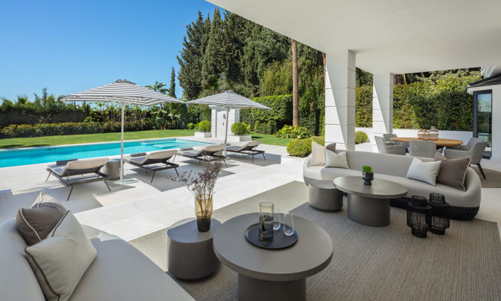 Image No.18-6 Bed Property for sale