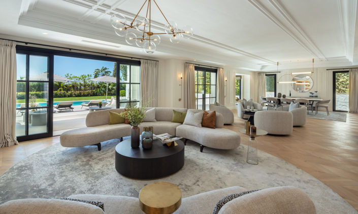 Image No.21-6 Bed Property for sale