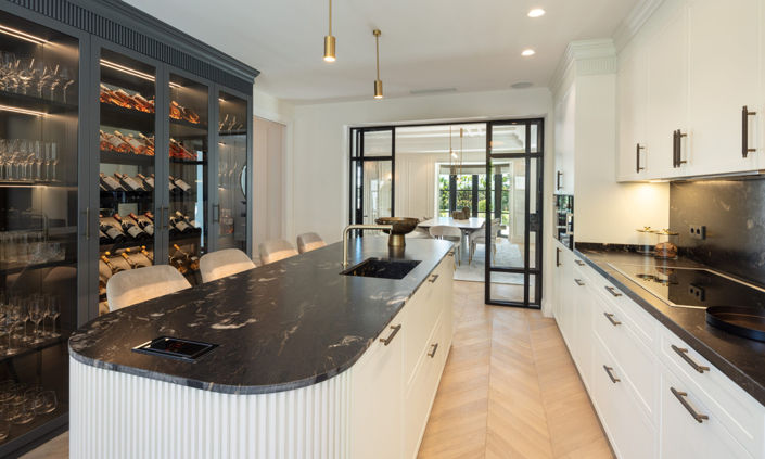 Image No.26-6 Bed Property for sale