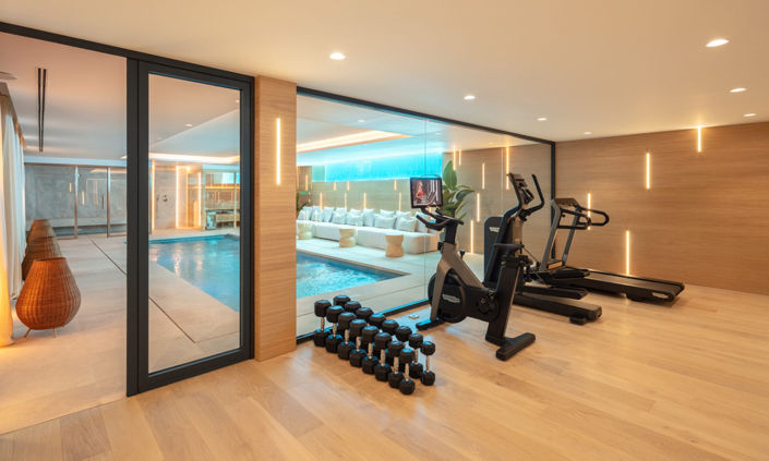 Image No.34-6 Bed Property for sale