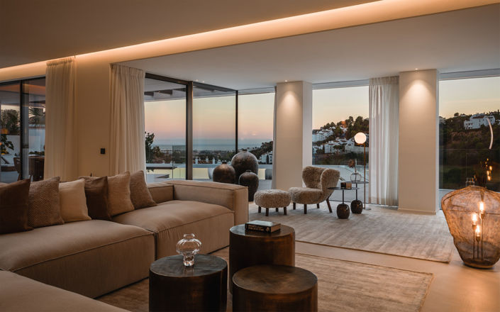 Image No.27-6 Bed Property for sale