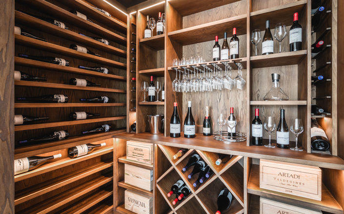 Image No.35-6 Bed Property for sale