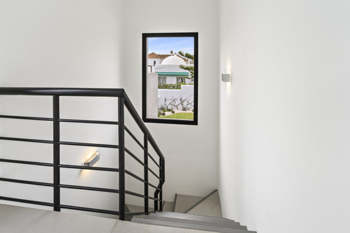 Image No.13-3 Bed Property for sale