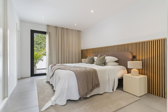 Image No.16-3 Bed Property for sale