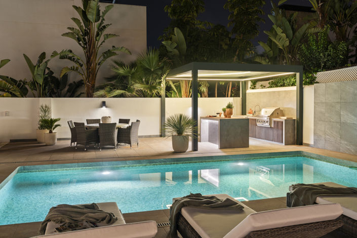 Image No.28-3 Bed Property for sale