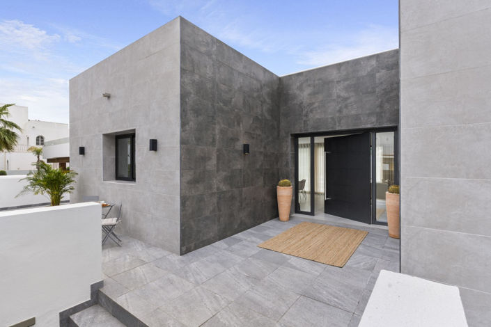 Image No.8-3 Bed Property for sale