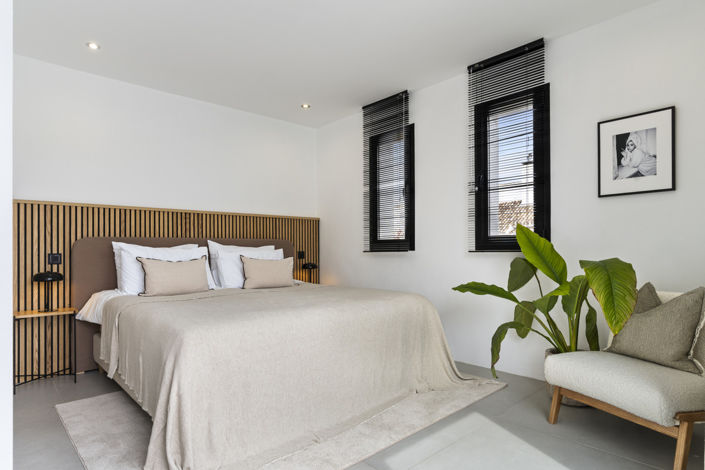 Image No.9-3 Bed Property for sale