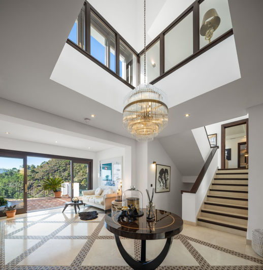 Image No.34-7 Bed Property for sale