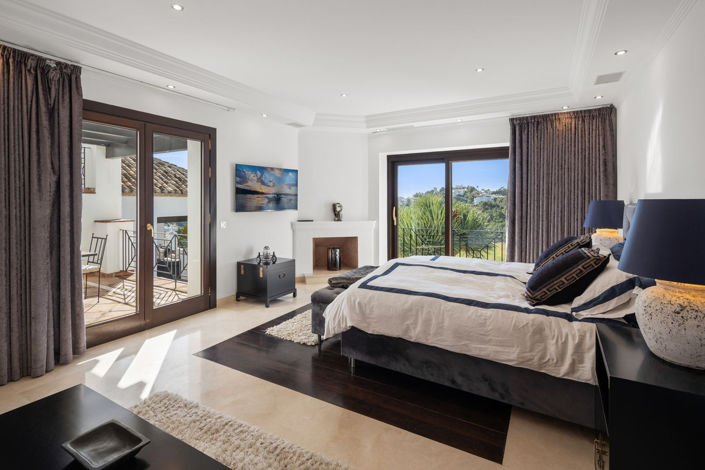 Image No.7-7 Bed Property for sale