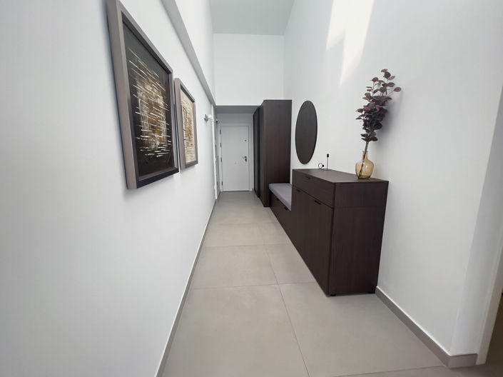 Image No.26-4 Bed Property for sale