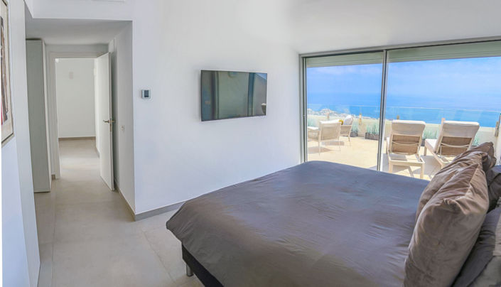 Image No.27-4 Bed Property for sale