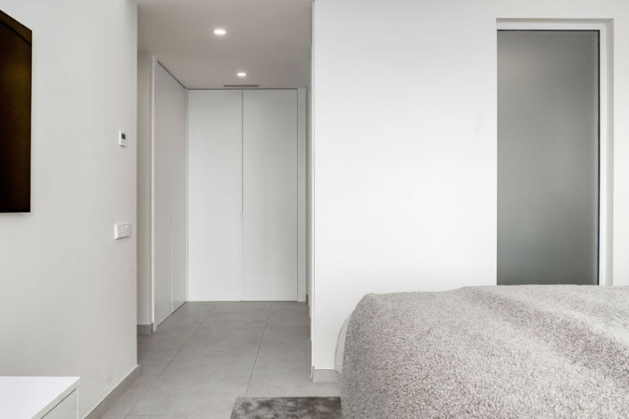 Image No.30-2 Bed Property for sale