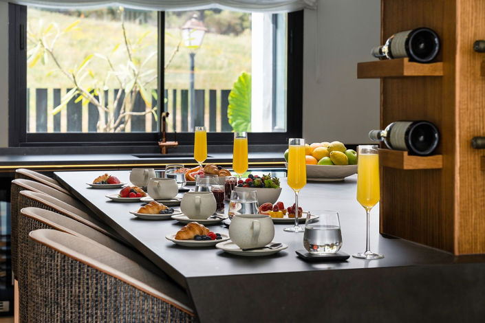 Image No.21-6 Bed Property for sale