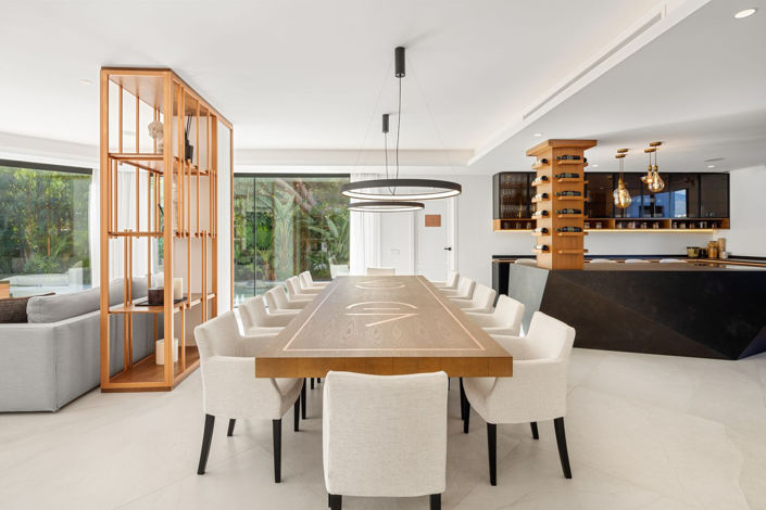 Image No.28-6 Bed Property for sale