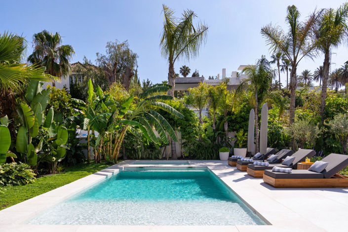 Image No.53-6 Bed Property for sale