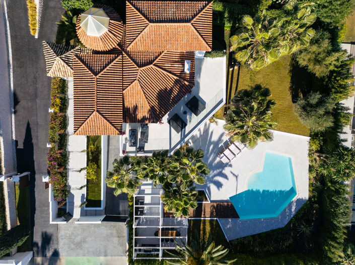 Image No.22-6 Bed Property for sale