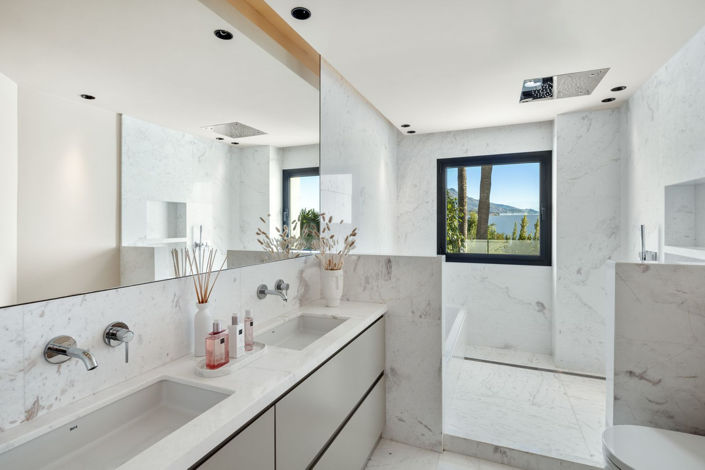 Image No.31-6 Bed Property for sale