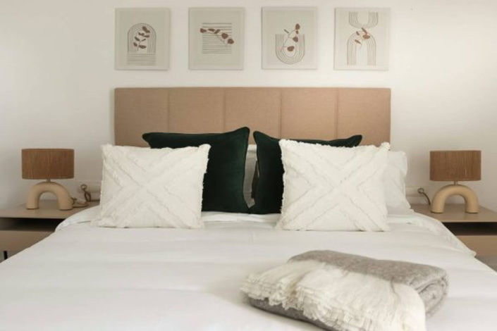 Image No.19-2 Bed Property for sale