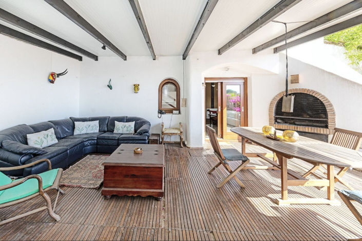 Image No.7-6 Bed Property for sale