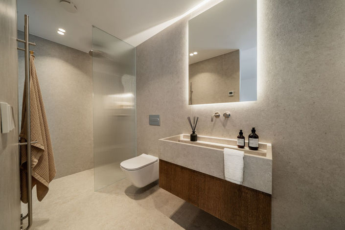 Image No.15-4 Bed Property for sale