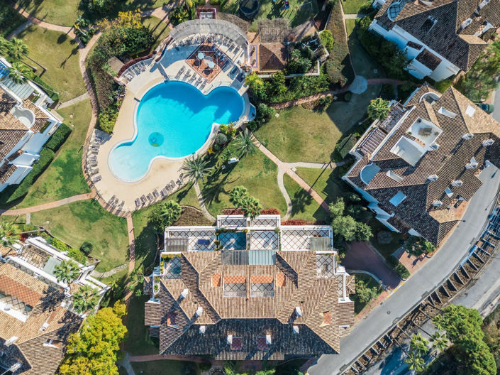 Image No.28-3 Bed Property for sale