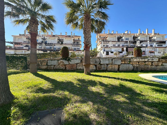 Image No.2-2 Bed Property for sale