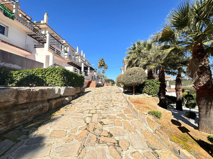 Image No.23-2 Bed Property for sale