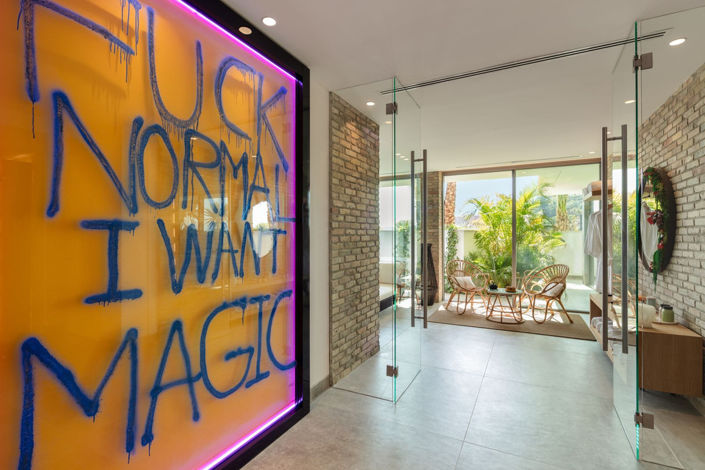 Image No.32-6 Bed Property for sale