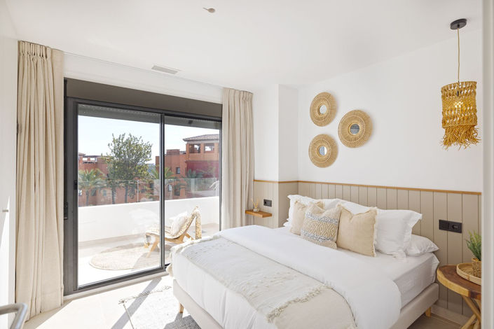 Image No.13-2 Bed Property for sale