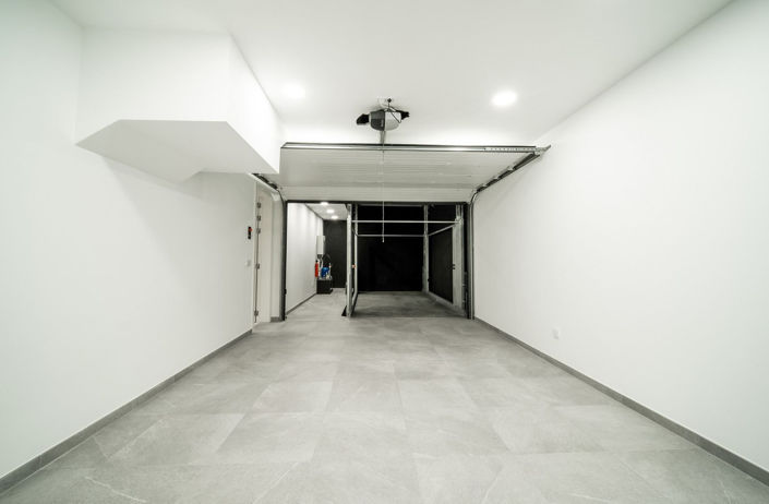 Image No.26-4 Bed Property for sale