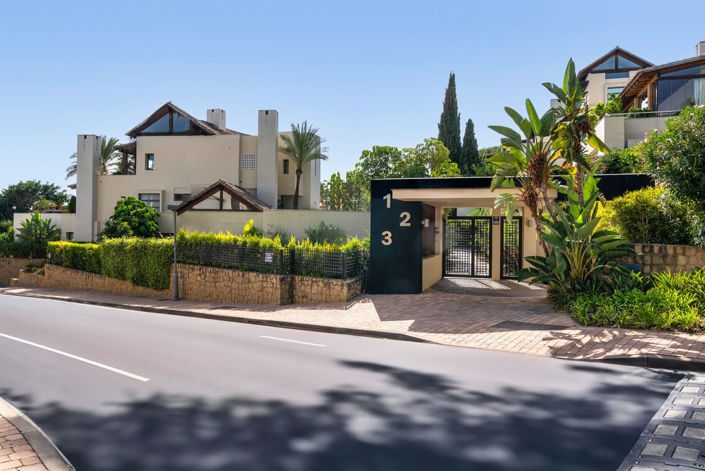 Image No.31-3 Bed Property for sale