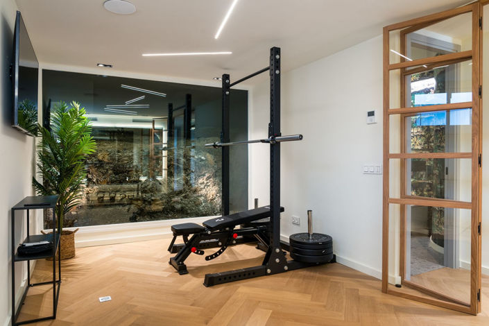 Image No.11-3 Bed Property for sale