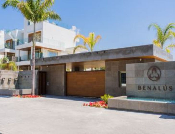 Image No.26-3 Bed Property for sale