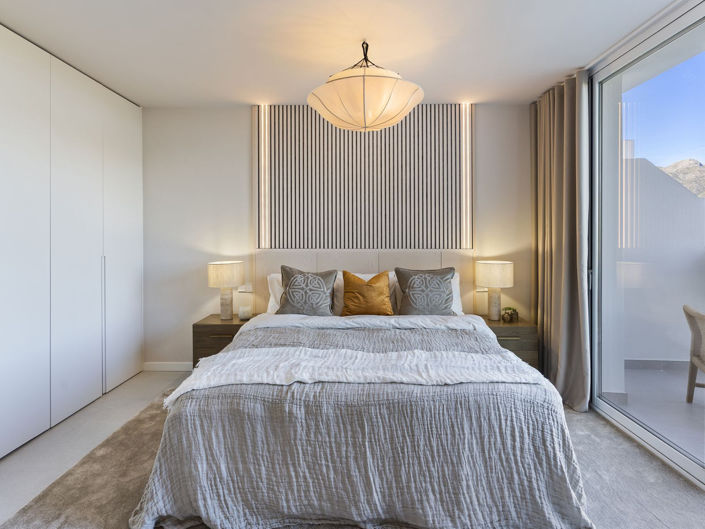 Image No.15-4 Bed Property for sale