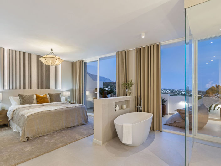 Image No.39-4 Bed Property for sale